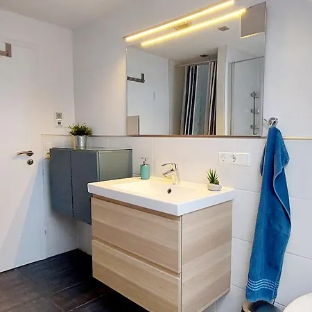 Moderne Ferienwohnung Mit Balkon Assumstadt Exterior photo