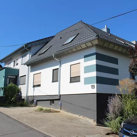 Moderne Ferienwohnung Mit Balkon Assumstadt Exterior photo