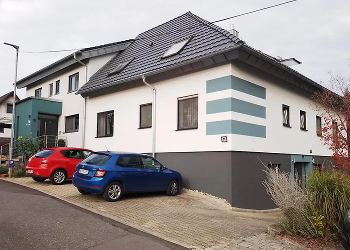 Moderne Ferienwohnung Mit Balkon