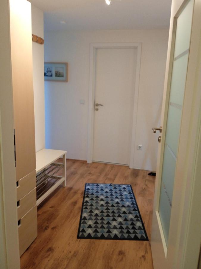 Moderne Ferienwohnung Mit Balkon *