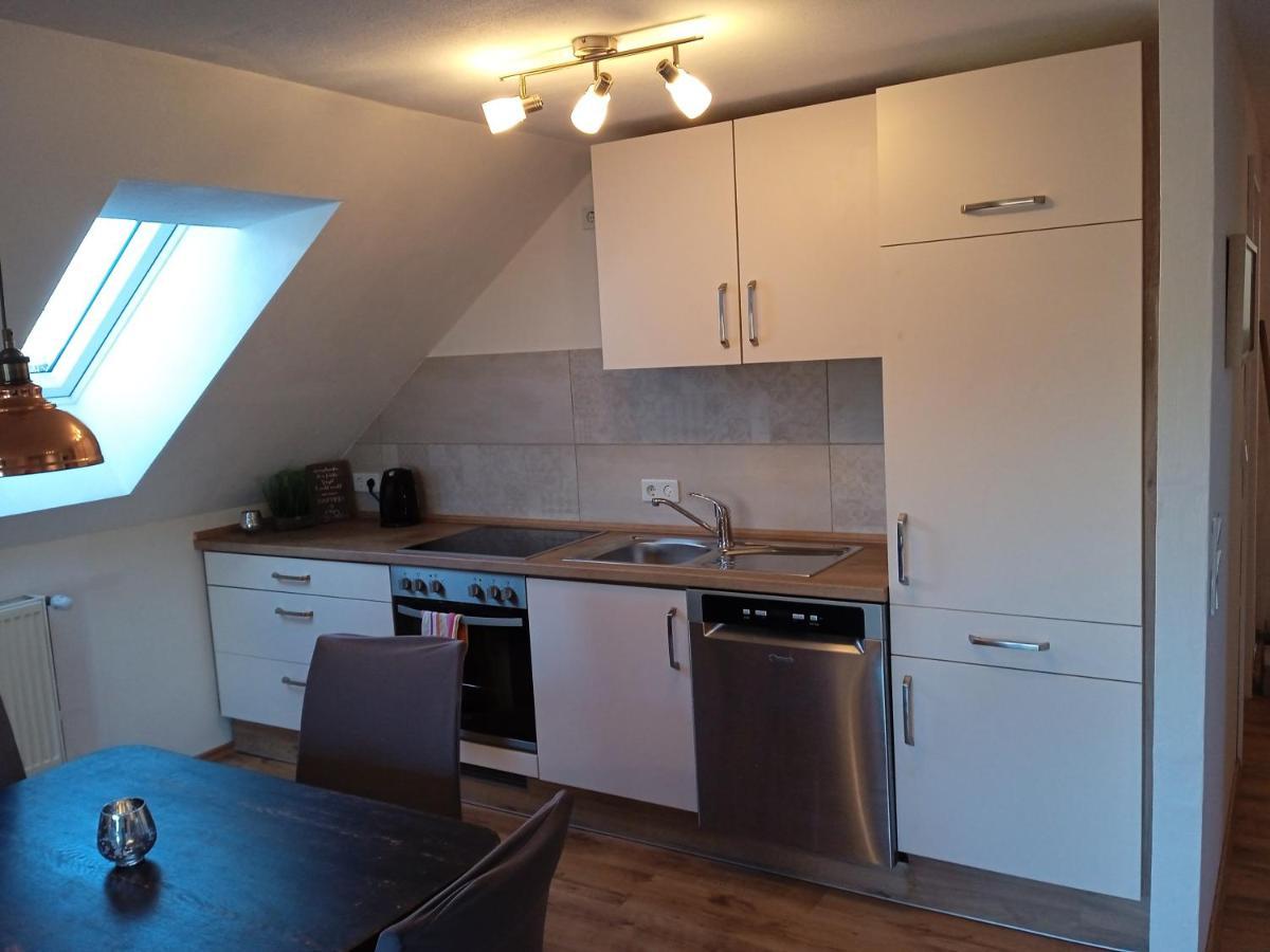Moderne Ferienwohnung Mit Balkon * Assumstadt